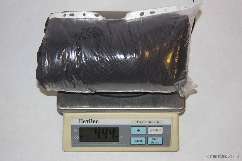 Заявленный вес куртки 440 г практически соответствует результатам взвешивания Заявленный вес куртки 440 г практически соответствует результатам взвешивания