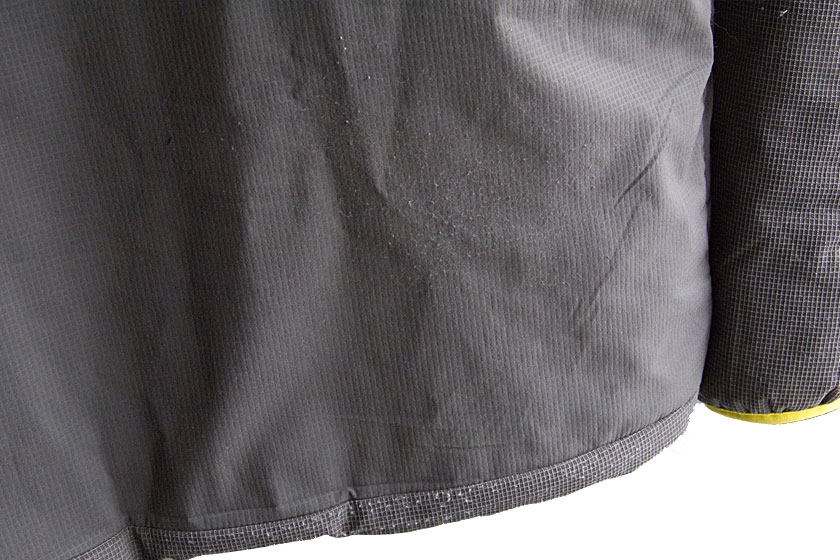 Пилинг в нижней части спины Пилинг в нижней части спины