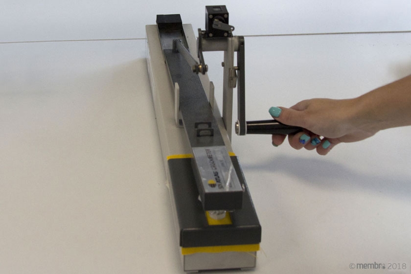 Станок для проверки механической устойчивости окраски Станок для проверки механической устойчивости окраски