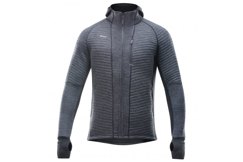 Куртка Tinden Spacer от Devold, использующая инновационную технологию утепления на основе натуральной шерсти Куртка Tinden Spacer от Devold, использующая инновационную технологию утепления на основе натуральной шерсти